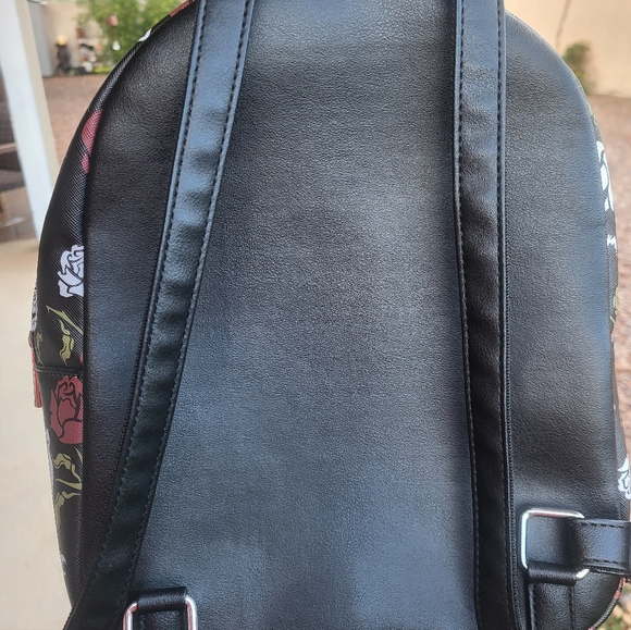 Nightmare Before Christmas Bioworld Black With Red/white Rose Patterned Backpack - Picture 3 of 16